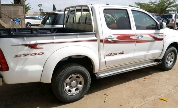 Acheter Occasion Voiture Toyota Hilux Blanc à N'dalatando, Province de Cuanza Norte Acheter Occasion Voiture Toyota Hilux Blanc à N'dalatando, Province de Cuanza Norte