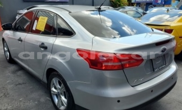 Acheter Occasion Voiture Ford Focus Gris à Luanda, Province de Luanda Acheter Occasion Voiture Ford Focus Gris à Luanda, Province de Luanda