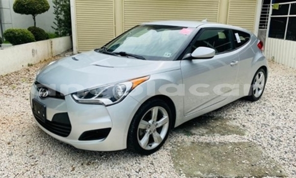 Buy Used Hyundai Veloster Silver Car in Luanda in Luanda Province Buy Used Hyundai Veloster Silver Car in Luanda in Luanda Province