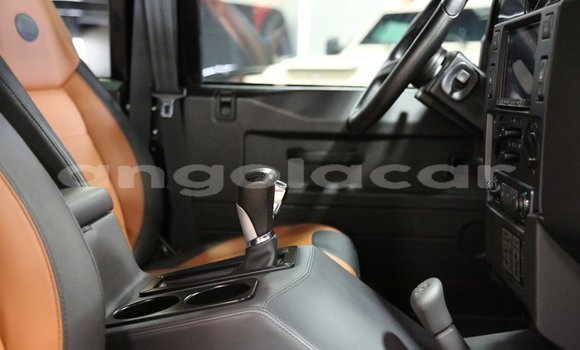 Comprar Usado Land Rover Defender Preto Carro em Luanda em Luanda Province Comprar Usado Land Rover Defender Preto Carro em Luanda em Luanda Province