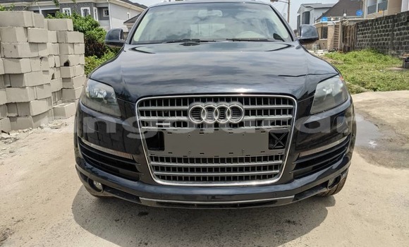 Comprar Usado Audi Q7 Preto Carro em Luena em Moxico Comprar Usado Audi Q7 Preto Carro em Luena em Moxico