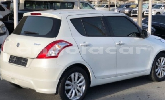 Acheter Occasion Voiture Suzuki Swift Blanc à Lobito, Benguela Acheter Occasion Voiture Suzuki Swift Blanc à Lobito, Benguela