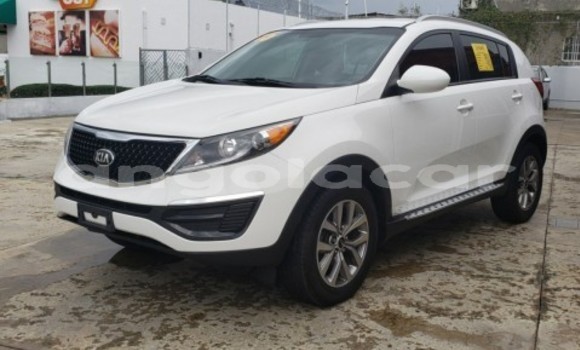 Acheter Occasion Voiture Kia Sportage Blanc à Luanda, Province de Luanda Acheter Occasion Voiture Kia Sportage Blanc à Luanda, Province de Luanda
