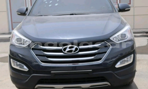 Buy Used Hyundai Santa Fe Black Car in Luanda in Luanda Province