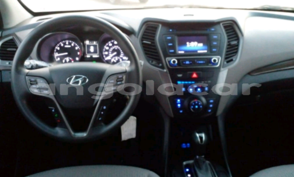 Acheter Occasion Voiture Hyundai Santa Fe Blanc à Luanda, Province de Luanda Acheter Occasion Voiture Hyundai Santa Fe Blanc à Luanda, Province de Luanda