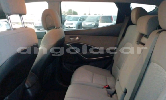 Acheter Occasion Voiture Hyundai Santa Fe Blanc à Luanda, Province de Luanda Acheter Occasion Voiture Hyundai Santa Fe Blanc à Luanda, Province de Luanda