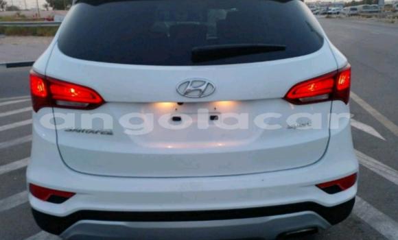 Acheter Occasion Voiture Hyundai Santa Fe Blanc à Luanda, Province de Luanda Acheter Occasion Voiture Hyundai Santa Fe Blanc à Luanda, Province de Luanda