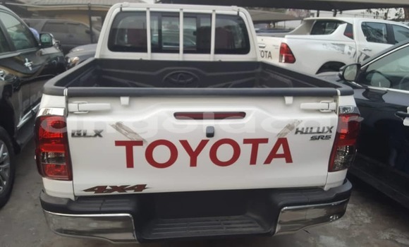 Acheter Occasion Voiture Toyota Hilux Blanc à Luanda, Province de Luanda Acheter Occasion Voiture Toyota Hilux Blanc à Luanda, Province de Luanda