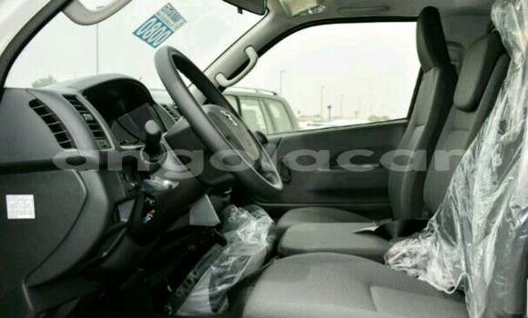 Comprar Usado Toyota Hiace Branco Carro em Luanda em Luanda Province Comprar Usado Toyota Hiace Branco Carro em Luanda em Luanda Province