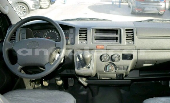Comprar Usado Toyota Hiace Branco Carro em Luanda em Luanda Province Comprar Usado Toyota Hiace Branco Carro em Luanda em Luanda Province