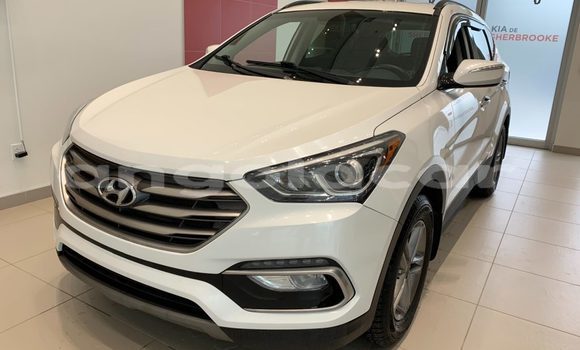 Buy Used Hyundai Santa Fe White Car in Luanda in Luanda Province Buy Used Hyundai Santa Fe White Car in Luanda in Luanda Province