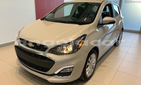 Buy Used Chevrolet spark White Car in Luanda in Luanda Province