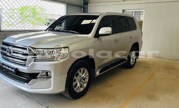 Comprar Usado Toyota Land Cruiser Branco Carro em Luanda em Luanda Province Comprar Usado Toyota Land Cruiser Branco Carro em Luanda em Luanda Province