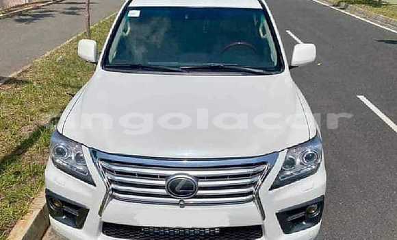 Comprar Usado Lexus LX 570 Branco Carro em Luanda em Luanda Province