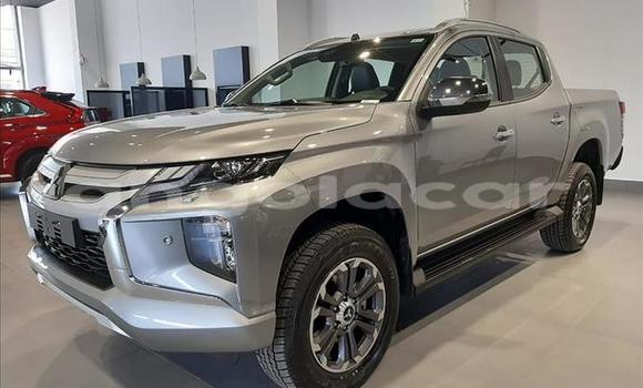 Comprar Usado Mitsubishi L200 Outro Carro em Namibe em Namibe Province
