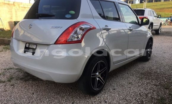 Comprar Usado Suzuki Swift Outro Carro em Namibe em Namibe Province