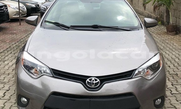 Comprar Usado Toyota Corolla Preto Carro em Luanda em Luanda Province