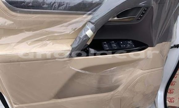 Comprar Usado Lexus LX 570 Bege Carro em Luanda em Luanda Province Comprar Usado Lexus LX 570 Bege Carro em Luanda em Luanda Province