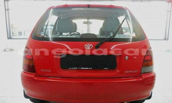 Comprar Usado Toyota Starlet Vermelho Carro em N'zeto em Zaire Comprar Usado Toyota Starlet Vermelho Carro em N'zeto em Zaire