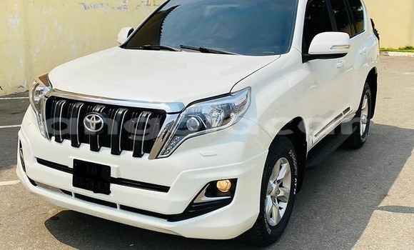Acheter Occasion Voiture Toyota Prado Blanc à Luanda, Province de Luanda Acheter Occasion Voiture Toyota Prado Blanc à Luanda, Province de Luanda