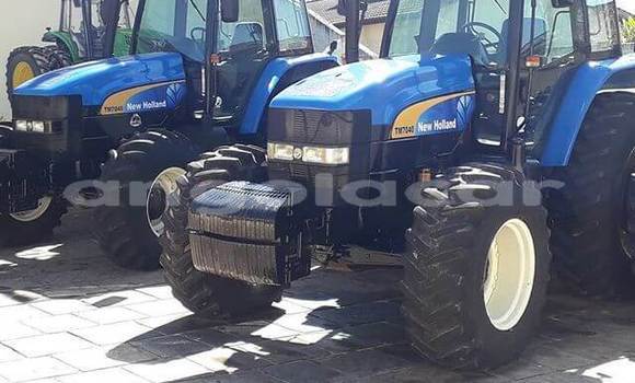 Buy New Caterpillar 120 Blue Truck in Luanda in Luanda Province Buy New Caterpillar 120 Blue Truck in Luanda in Luanda Province