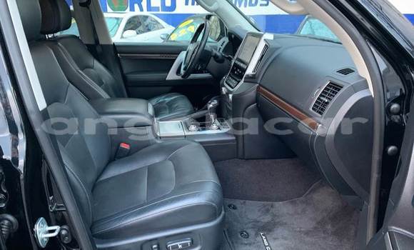 Comprar Usado Toyota Land Cruiser Branco Carro em Luanda em Luanda Province Comprar Usado Toyota Land Cruiser Branco Carro em Luanda em Luanda Province