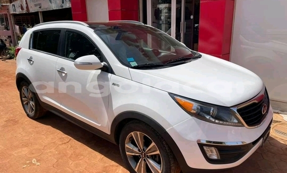 Comprar Usado Kia Sportage Branco Carro em N’dalatando em Cuanza Norte Province Comprar Usado Kia Sportage Branco Carro em N’dalatando em Cuanza Norte Province