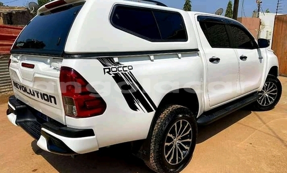 Buy Used Toyota Hilux White Car in Luena in Moxico Buy Used Toyota Hilux White Car in Luena in Moxico