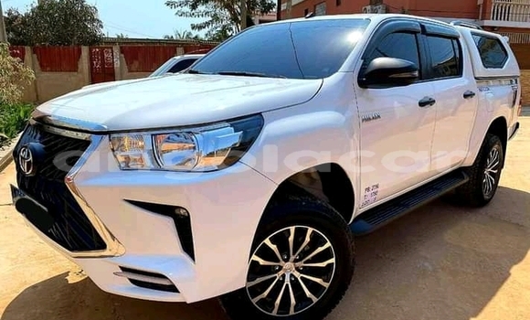 Acheter Occasion Voiture Toyota Hilux Blanc à Luena, Moxico Acheter Occasion Voiture Toyota Hilux Blanc à Luena, Moxico