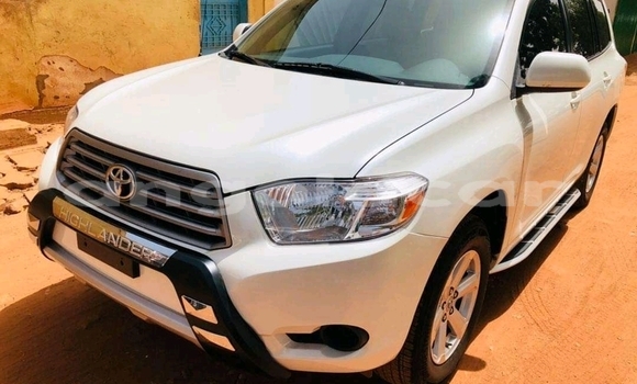 Comprar Usado Toyota Highlander Outro Carro em N’dalatando em Cuanza Norte Province
