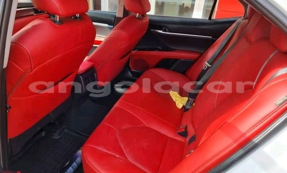 Comprar Usado Toyota Camry Branco Carro em Luena em Moxico Comprar Usado Toyota Camry Branco Carro em Luena em Moxico