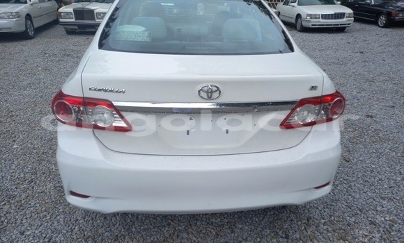 Acheter Occasion Voiture Toyota Corolla Blanc à Luena, Moxico Acheter Occasion Voiture Toyota Corolla Blanc à Luena, Moxico