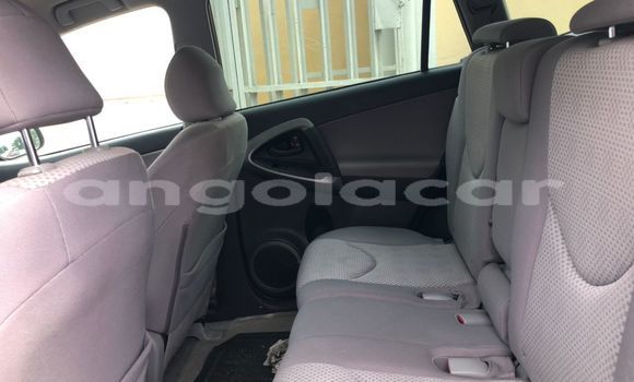 Acheter Occasion Voiture Toyota RAV4 Rouge à Luena, Moxico Acheter Occasion Voiture Toyota RAV4 Rouge à Luena, Moxico