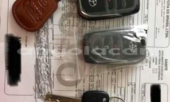 Buy Used Toyota Hilux White Car in N'zeto in Zaire Buy Used Toyota Hilux White Car in N'zeto in Zaire