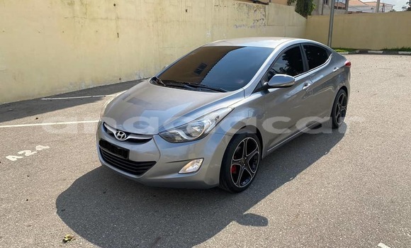 Acheter Occasion Voiture Hyundai Elantra Gris à Luanda, Province de Luanda Acheter Occasion Voiture Hyundai Elantra Gris à Luanda, Province de Luanda
