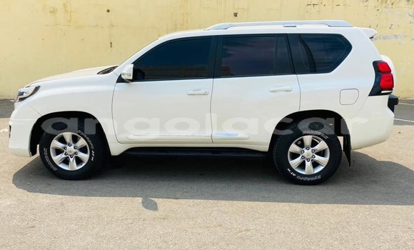Buy Used Toyota Prado White Car in Luanda in Luanda Province Buy Used Toyota Prado White Car in Luanda in Luanda Province