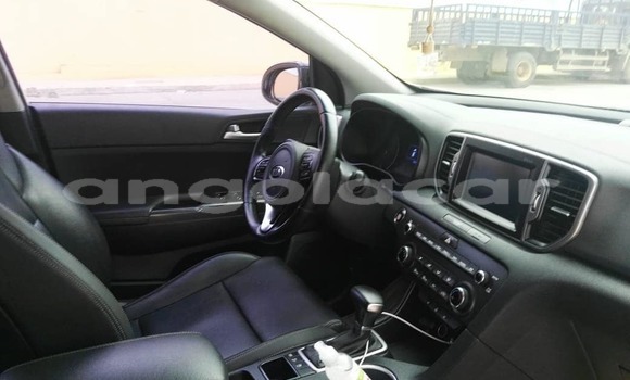 Buy Used Kia Sportage White Car in Luanda in Luanda Province Buy Used Kia Sportage White Car in Luanda in Luanda Province