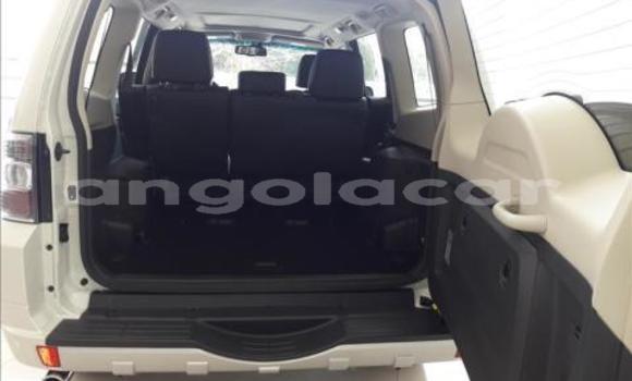 Comprar Usado Mitsubishi Pajero Branco Carro em Luena em Moxico Comprar Usado Mitsubishi Pajero Branco Carro em Luena em Moxico