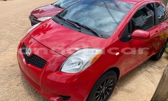 Comprar Usado Toyota Yaris Vermelho Carro em Luena em Moxico Comprar Usado Toyota Yaris Vermelho Carro em Luena em Moxico