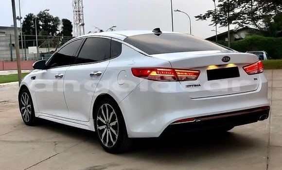 Buy Used Kia Optima White Car in Luanda in Luanda Province Buy Used Kia Optima White Car in Luanda in Luanda Province