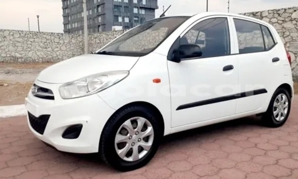 Comprar Usado Hyundai i10 Branco Carro em Luanda em Luanda Province