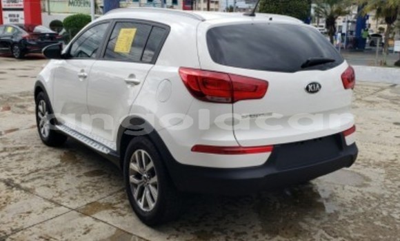 Buy Used Kia Sportage White Car in Luanda in Luanda Province Buy Used Kia Sportage White Car in Luanda in Luanda Province