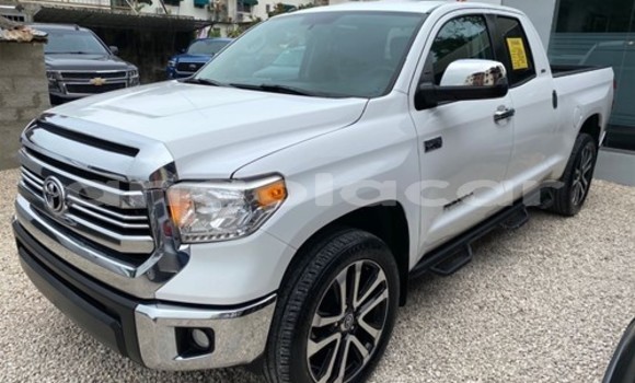 Acheter Occasion Voiture Toyota Tundra Blanc à Luanda, Province de Luanda