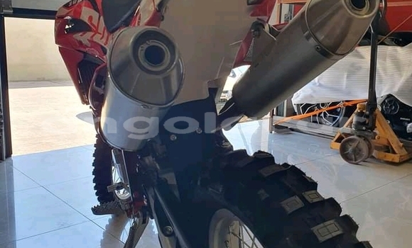 Comprar Novo Honda CRF Branco Moto em Luanda em Luanda Province Comprar Novo Honda CRF Branco Moto em Luanda em Luanda Province