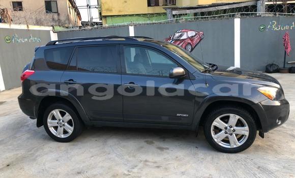 Acheter Occasion Voiture Toyota RAV4 Noir à Luanda, Province de Luanda Acheter Occasion Voiture Toyota RAV4 Noir à Luanda, Province de Luanda