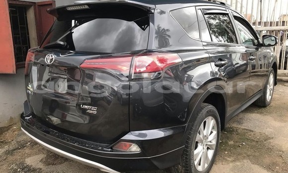 Acheter Occasion Voiture Toyota RAV4 Gris à Luanda, Province de Luanda Acheter Occasion Voiture Toyota RAV4 Gris à Luanda, Province de Luanda