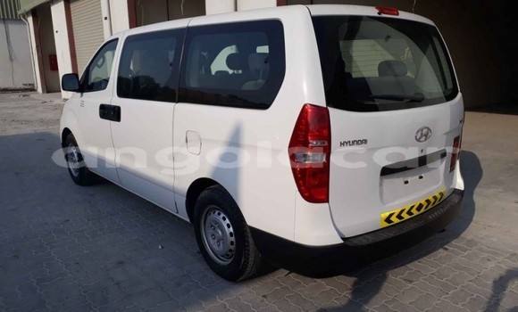 Acheter Occasion Voiture Hyundai H1 Blanc à Luena, Moxico Acheter Occasion Voiture Hyundai H1 Blanc à Luena, Moxico
