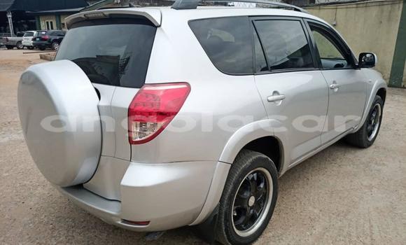 Buy Used Toyota RAV4 White Car in Luena in Moxico Buy Used Toyota RAV4 White Car in Luena in Moxico