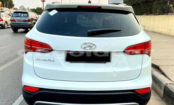Buy Used Hyundai Santa Fe White Car in Luanda in Luanda Province Buy Used Hyundai Santa Fe White Car in Luanda in Luanda Province