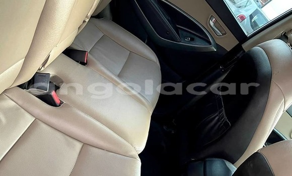 Buy Used Hyundai Santa Fe White Car in Luanda in Luanda Province Buy Used Hyundai Santa Fe White Car in Luanda in Luanda Province